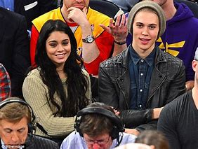 VanessaPalmerBlas/basketballgame.jpg