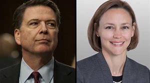 VanessaPalmerBlas/herfbilawyerarmbandnexttocomey.jpg