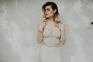 VanessaPalmerBlas/inbeige.jpg