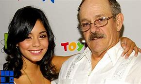 VanessaPalmerBlas/parentsanniversary48th.jpg