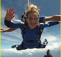 VanessaPalmerBlas/vskydiving.jpg