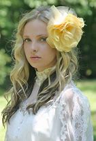 VanessaPalmerBlas/yellowflower.jpg